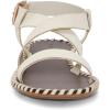 Lucky Brand Women’s Zelek Flat Sandal(Lamb)