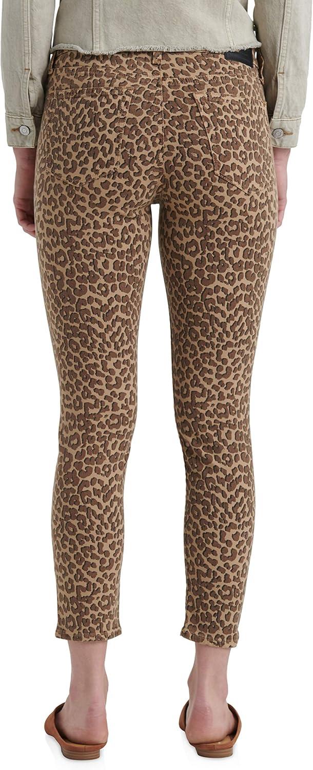 imageLucky BrandAster